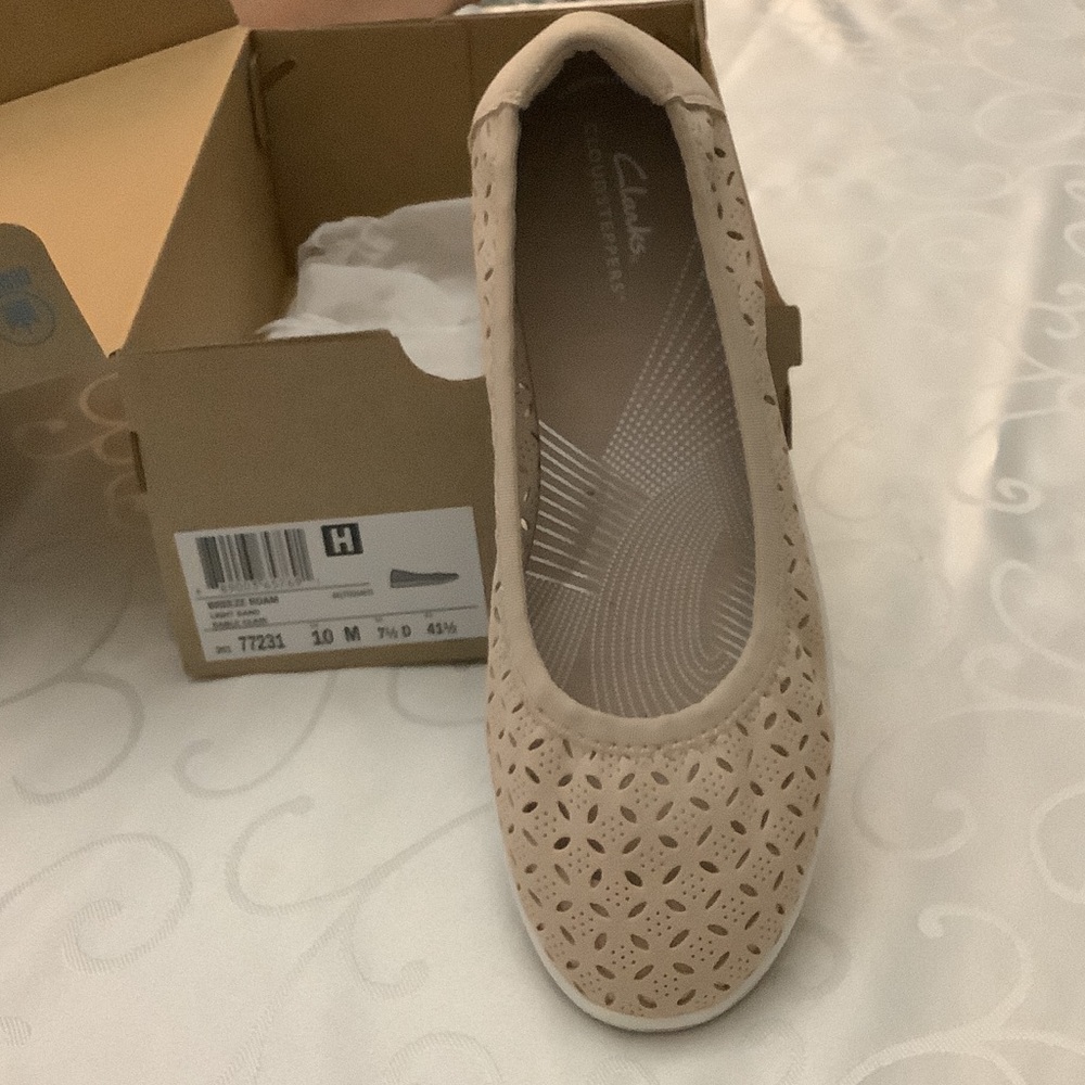 Cloudsteppers by Clarks size 10 breeze roam light sand